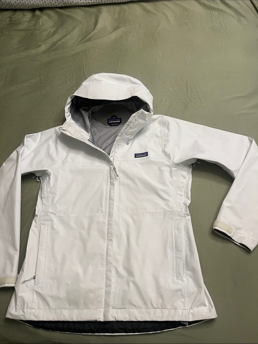Patagonia White Hooded Waterproof Trench  rain Jacket